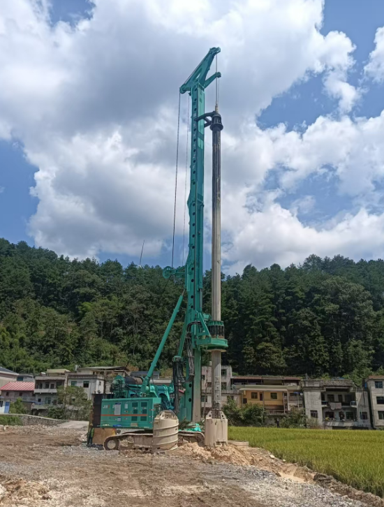 逆勢而上，上海金泰大型旋挖鉆機憑實力破局基建寒冬